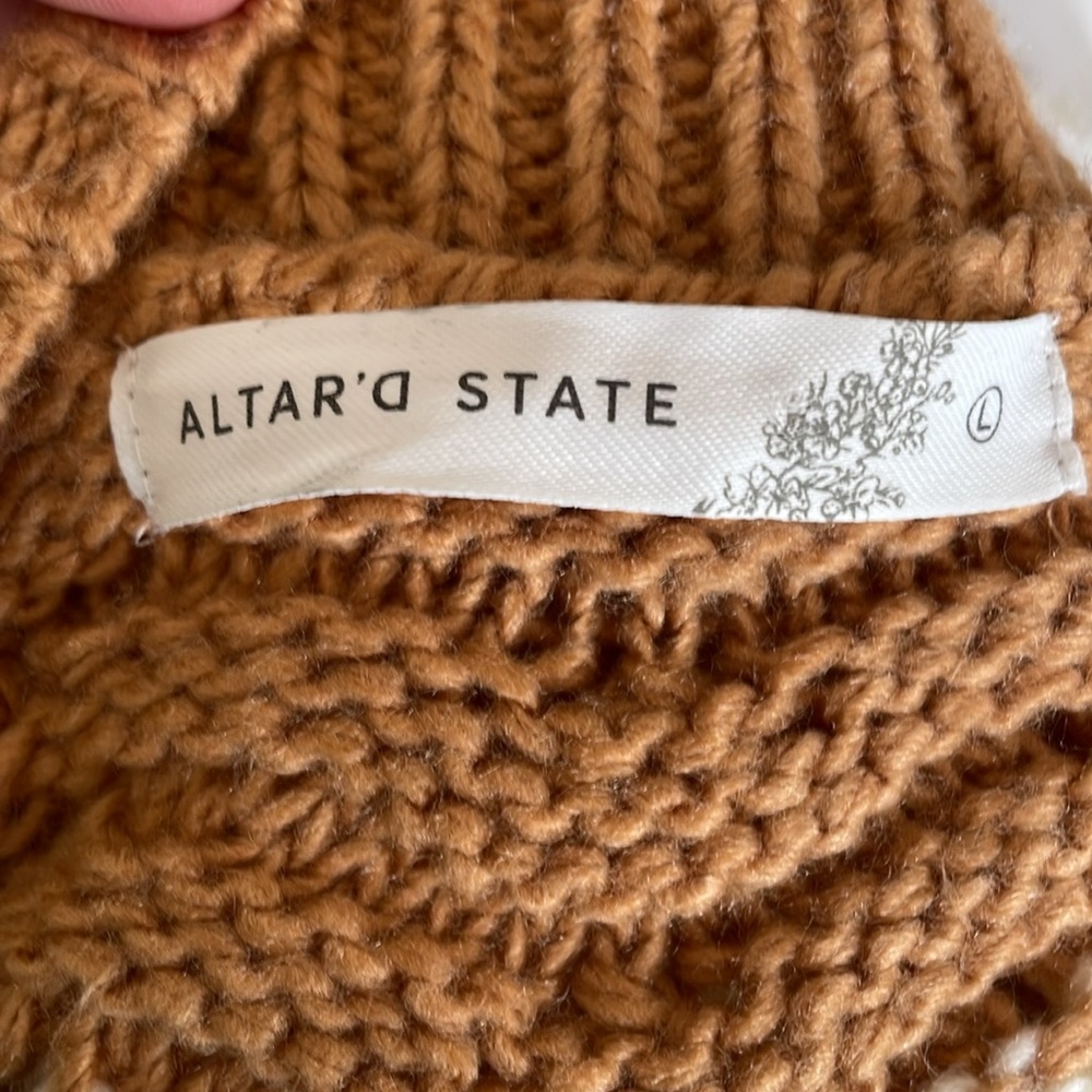 New Altar'd State cardigan large Tan and Cream Cable Knit - Picture 5 of 8